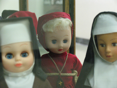 Once I get the glass case open, I`ll shoot this again -- in fact, I may make a habit of it.