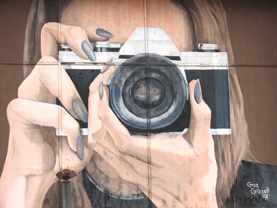 People with cameras are so annoying.