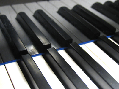 I have trouble remembering which set of keys to play.