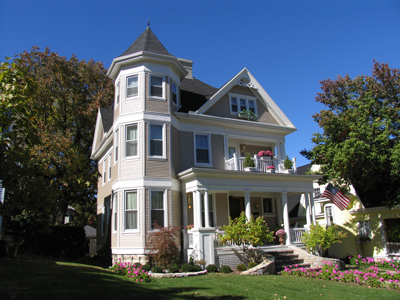 I`m organizing a holiday basket for this underprivileged family.  Please bring nonperishable food items.