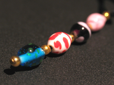 I made these glass beads, and didn`t even burn myself.