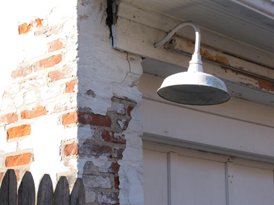 Sunshine in the alleyway.