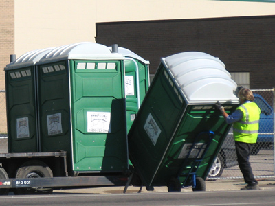 `Wait!  I`m still in here!`