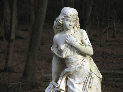 Usually there`s foliage behind her (see October 8 and May 20, 2005).