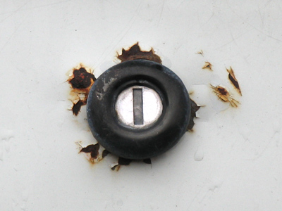 Time for somebody to put a flashlight on their keychain.