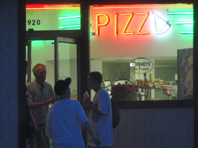 With nothing happening, I got in the car and wasted time and gas looking for interesting things to take pictures of.