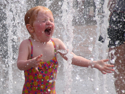 This fountain is like shooting fish in a barrel, photographically speaking.