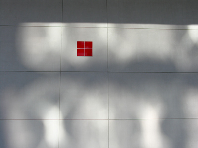 What happens when you don`t wear a hard hat and something falls on your head.