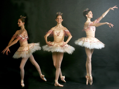 These `triplets` are much more attractive than the `twins` from yesterday.