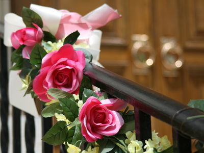 Goin` to the chapel and we`re gonna get married.