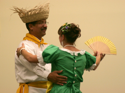 Jos� Geraldo Francisco Julio de Lu�s and Maria Rosalinda Juanita Ignacia Hernandez.
