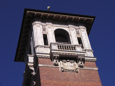 `Romeo, Romeo, can you hear me down there?`