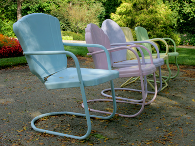 Some like to pass time in pastel.