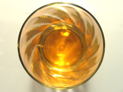 Apple juice [aerial view].