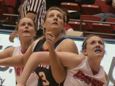 `What`s happening?!  The moon!! It`s turning dark!`