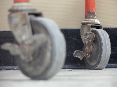 A simple but satisfying foreground-background study.