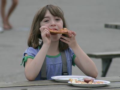 Everybody loves pizza.