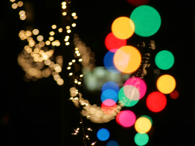 A very long string of tiny electric lights.  The ones closest to me were multicolored.