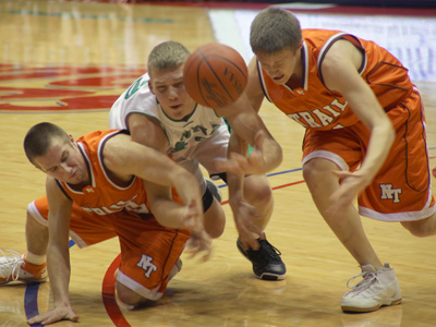 The guys in orange were losing by 60 points, so it`s commendable that they even tried to get the ball.