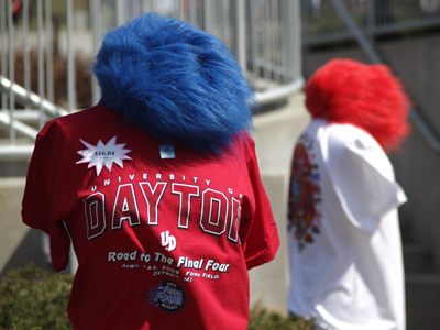 We`ve been advised not to watch basketball over the Internet while at work.