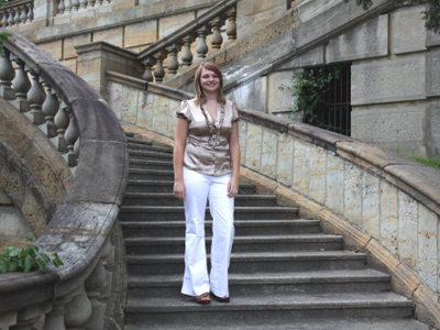 Jenalyn is willing to take all the necessary steps to become a model.