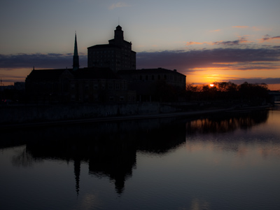 On a shot like this, any camera attempts to brighten the scene.  You need to take control and KEEP it dark.