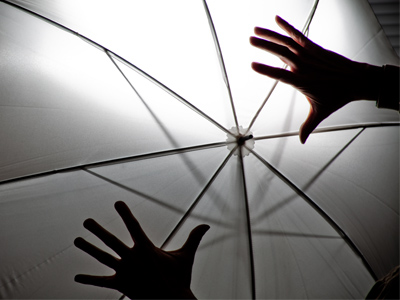 The Hindenburg is coming in too fast!!!