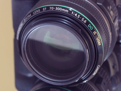 My new lens has a green stripe and is part of a new family of lenses called the `DO` series.