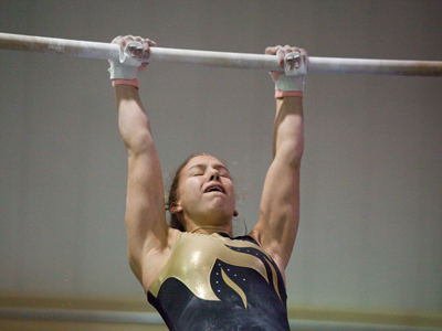 You can`t get shots like this from the spectators` seats.  You have to stand among the teams and try to look official.