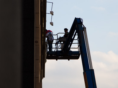I could barely stand up because of the wind.  I hope these guys are strapped in.