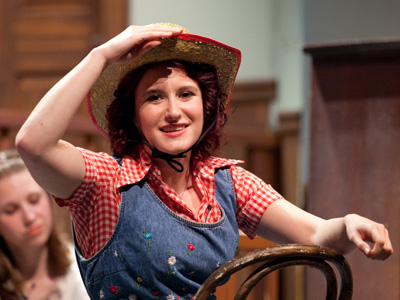 You don`t see many singin` cowgirls anymore.