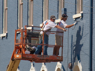 One guy works hard while the other guy points out flaws.  Guess which one I would be.