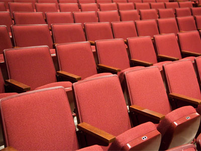 Please wait until the names of all the graduates have been announced before applauding.