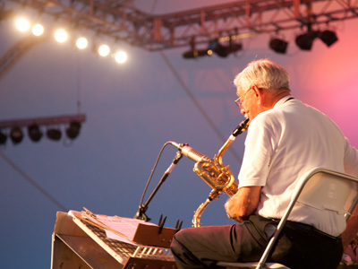 There were over a hundred people listening and dancing.  I walked to the edge of the stage and shot a picture, then walked away.  I call that antisocial.