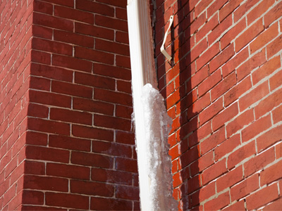 About ready to fall on some unfortunate passerby.