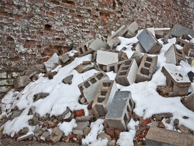 Are you sure it`s a good idea to go sledding here?