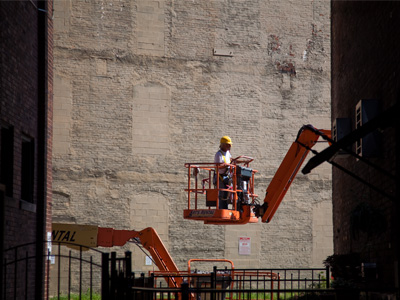 This picture could`ve been much better if only I had more nerve and quicker reactions.  Some photographer I am.