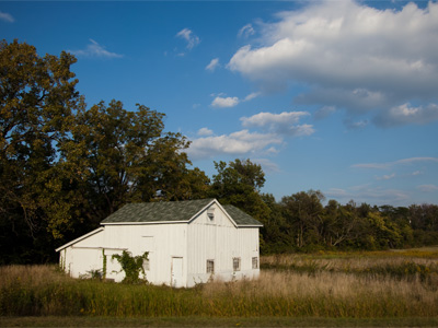 This rural scene is very close to an interstate highway.