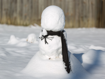 I don`t like snow, but I wouldn`t strangle it like that.