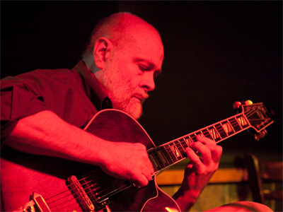 I love the music and food at this place, but not the lighting.