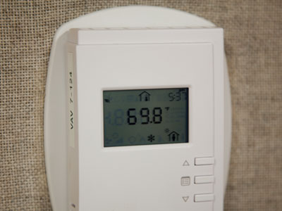 No matter where I`m employed, I work with eskimos.