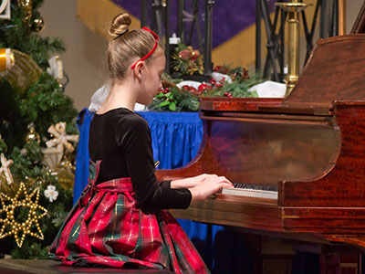 It was a night of Christmas songs, most very brief.
