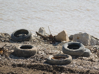 I hope a nice matching set of whitewalls will wash up.
