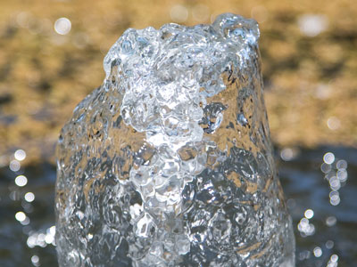 Water not only keeps all of us alive, it also looks cool.