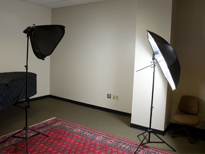 Fiddling with flashes, waiting for my first victim.