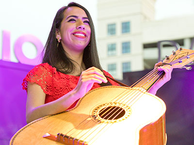 Flor de Toloache is a female mariachi band.