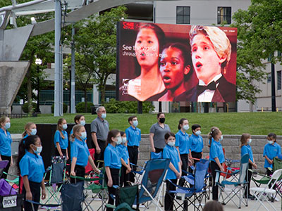 Who takes those amazing photos for the Kettering Children`s Choir?