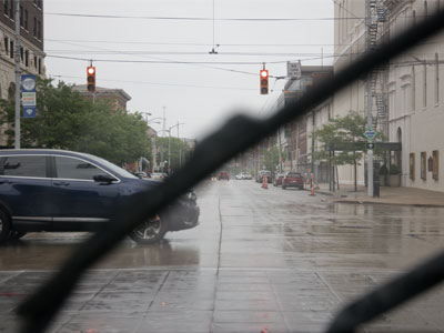 It rained today, so I couldn`t walk to work.