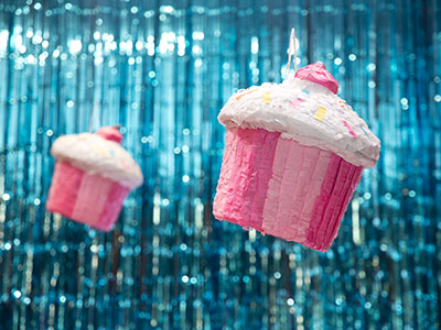 They`re flying cupcakes, of course.  Isn`t it obvious?