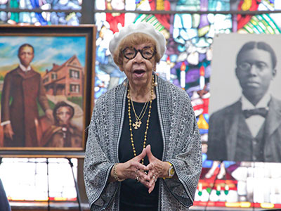 For the 36th year, LaVerne Sci led a memorial service for Dunbar at Woodland Cemetery.